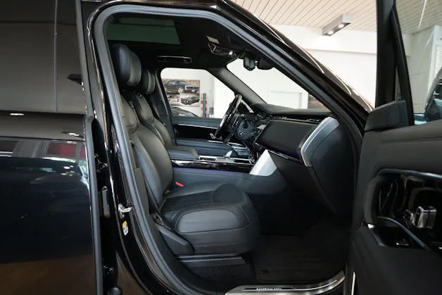 Land Rover Range Rover LWB P460e Si6 PHEV Autobiography Automatic