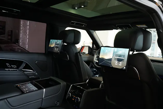 Land Rover Range Rover LWB P460e Si6 PHEV Autobiography Automatic
