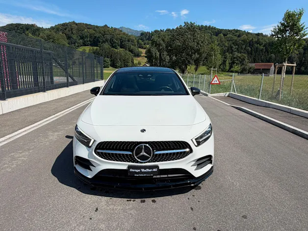 Mercedes-Benz A 200 AMG Line 7G-DCT