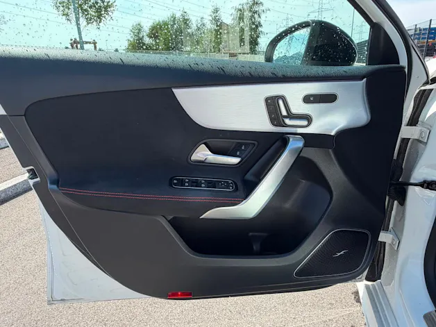 Mercedes-Benz A 200 AMG Line 7G-DCT
