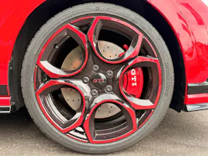 VW Golf GTI 2.0 TSI DSG 325 PS EDITION 50 *** AKRAPOVIC & 5 JAHRE VW WERKSGARANTIE ***
