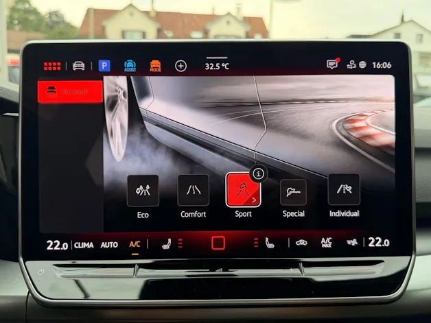 VW Golf GTI 2.0 TSI DSG 325 PS EDITION 50 *** AKRAPOVIC & 5 JAHRE VW WERKSGARANTIE ***