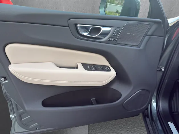 VOLVO XC60 T6 eAWD PluginHybrid Ultra Bright Geartronic