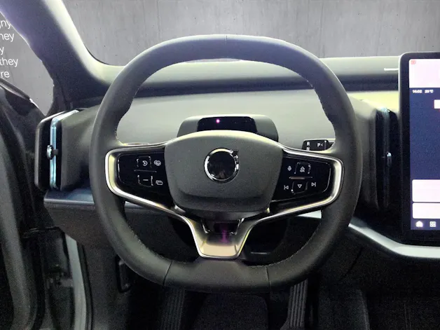 Volvo EX30 Cross Country P8 69 kWh AWD Plus