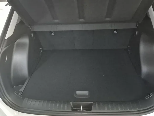 HYUNDAI Kona 65,4 kWh Electric Amplia