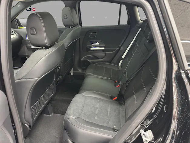 Mercedes-Benz GLA 250 4Matic 8G-DCT Swiss Star