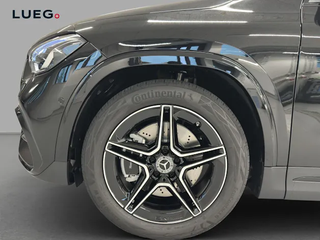Mercedes-Benz GLA 250 4Matic 8G-DCT Swiss Star