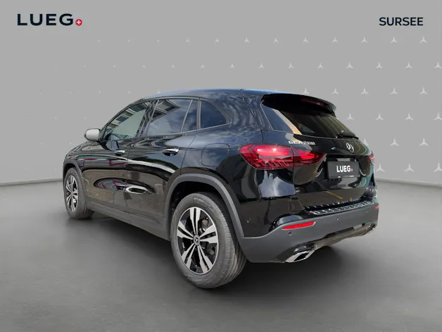 Mercedes-Benz GLA 200 Night Star 7G-DCT