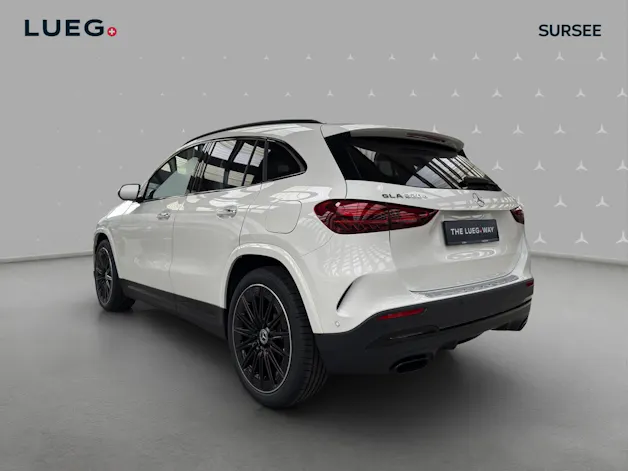 Mercedes-Benz GLA 220d 4Matic 8G-DCTSwiss Star