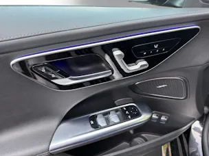 Mercedes-Benz C 300e 4 Matic