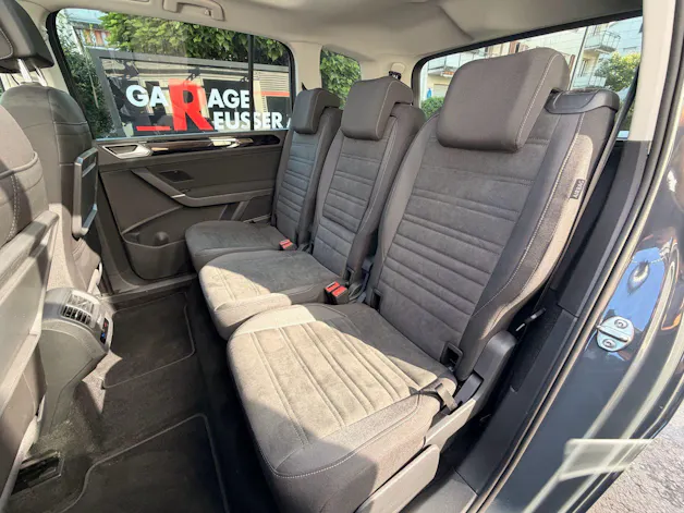 VW Touran 1.5 TSI DSG HIGHLINE R-LINE *** PANORAMAGLASDACH & 7-SITZER ***