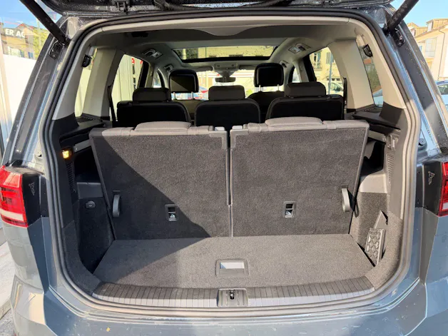 VW Touran 1.5 TSI DSG HIGHLINE R-LINE *** PANORAMAGLASDACH & 7-SITZER ***