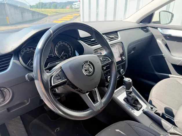 Škoda Octavia Combi 2.0 TDI Ambition DSG