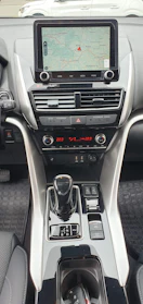 MITSUBISHI ECLIPSE CROSS 7