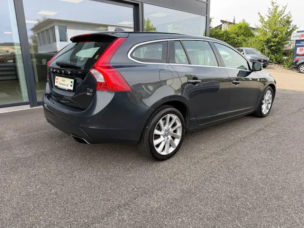 Volvo V60 3.0 T6 Summum AWD