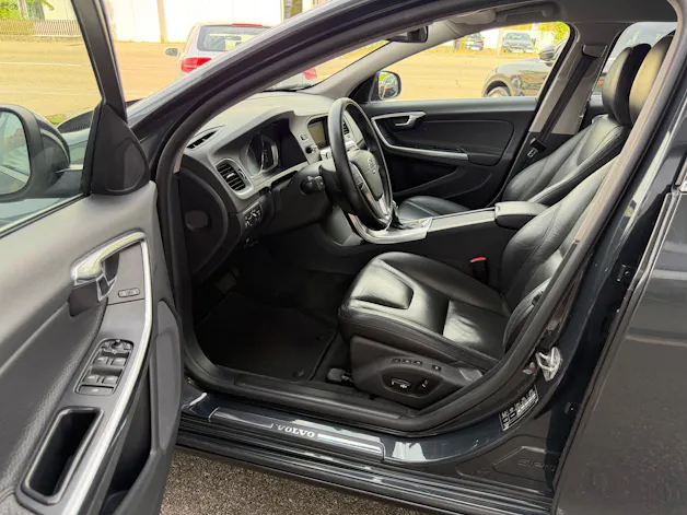 Volvo V60 3.0 T6 Summum AWD