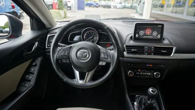 Mazda 3 2.0 16V Revolution