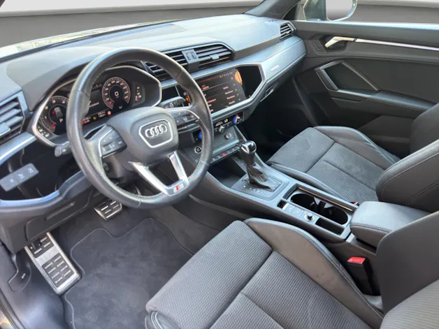 Audi Q3 40 TDI S line quattro S-tronic