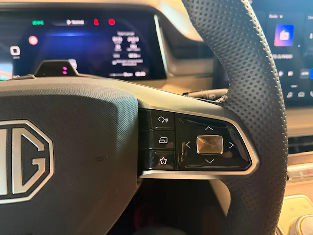 MG S6 EV 77kWh Luxury AWD