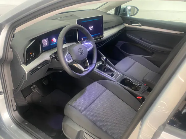 VW Golf 1.5 TSI Basis