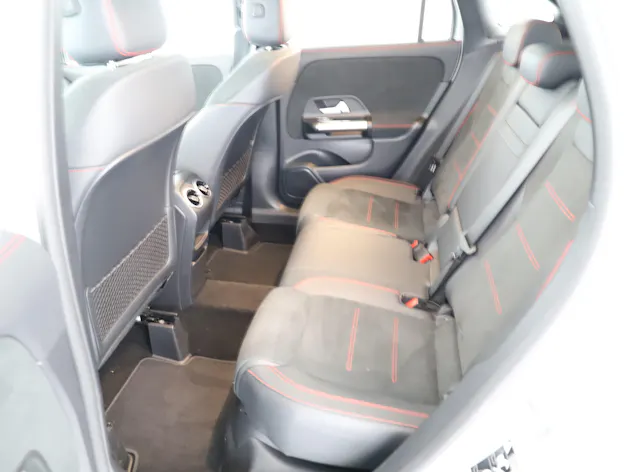 Mercedes-Benz GLA 200 4M AMG Line 8G-D