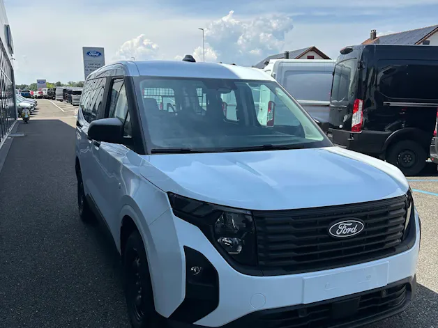 FORD Transit Courier dcab. van 1.0 Trend/125CV/Aut.