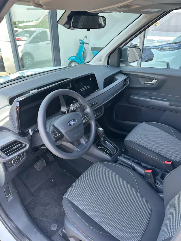 FORD Transit Courier dcab. van 1.0 Trend/125CV/Aut.