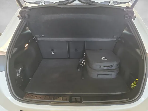 Mercedes-Benz EQA 350 66,5 kWh 4Matic Swiss Star