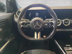 Mercedes-Benz EQA 350 66,5 kWh 4Matic Swiss Star