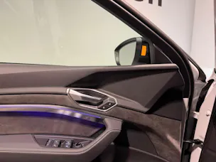 Audi e-tron S quattro