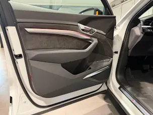 Audi e-tron S quattro