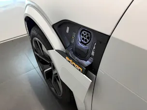 Audi e-tron S quattro