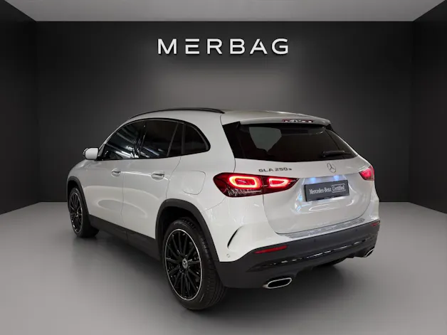 Mercedes-Benz GLA 250e AMG Line 8G-DCT