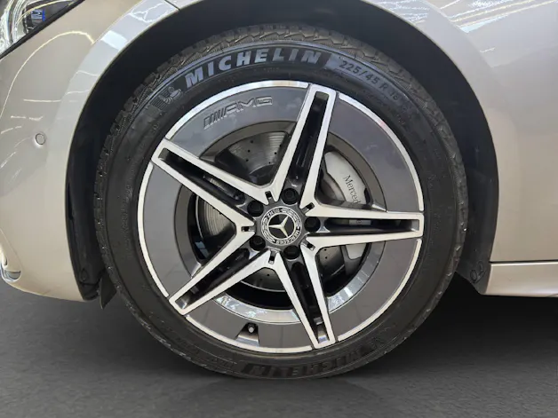 Mercedes-Benz C 300 AMG Line 4MATIC