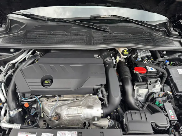 Peugeot 408 1.6 PHEV 180 GT