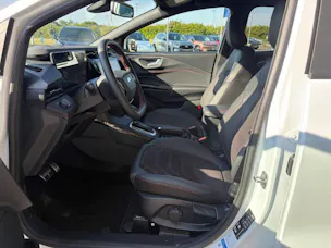 Ford Puma 1.0 EcoB Hybrid 155 ST-Line X **White Edition**