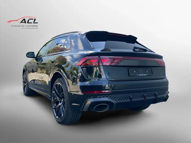 AUDI RSQ8 performance quattro
