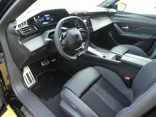 Peugeot 408 e-GT Exclusive