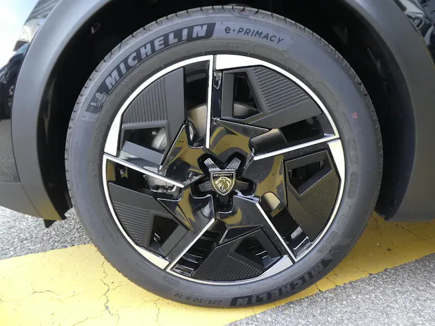 Peugeot 408 e-GT Exclusive