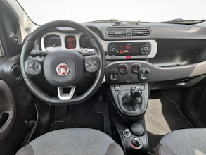 https://vehicle.imgix.net/4398816/897bce8a-81d4-45ff-9f9d-84f114caa4e9.jpg