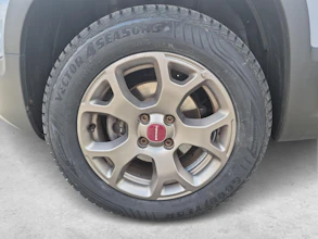 https://vehicle.imgix.net/4398816/ee0b8ec0-cc9c-4563-8191-0fc1828d7818.jpg