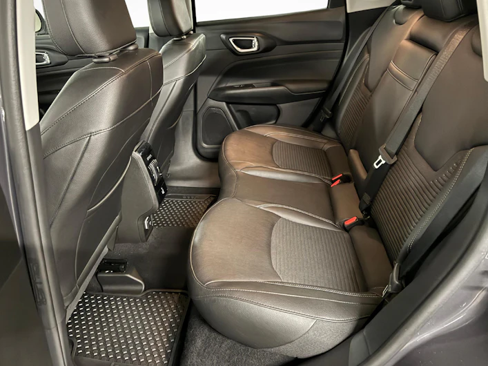 Fahrzeugbild JEEP COMPASS