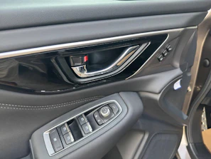 SUBARU OUTBACK 5