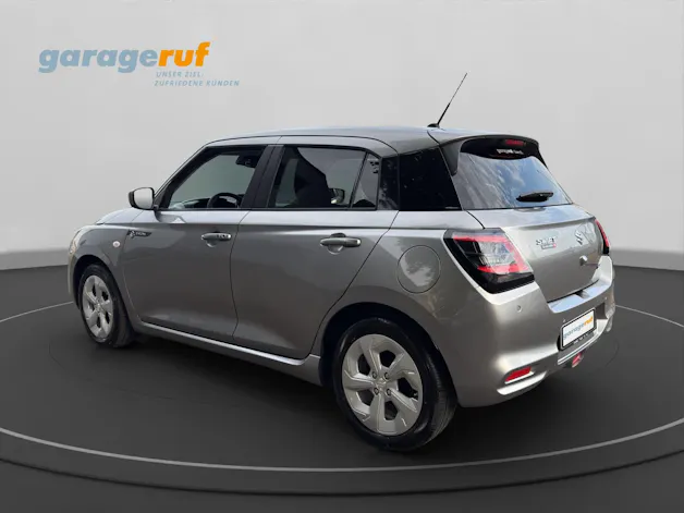 Suzuki Swift 1.2 Sakura Hybrid