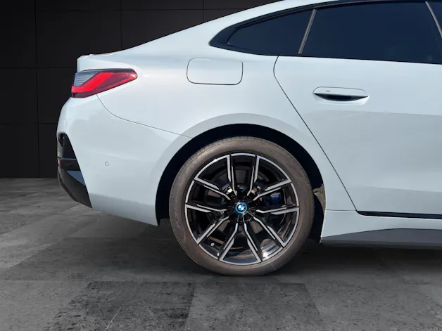 BMW i4 M50