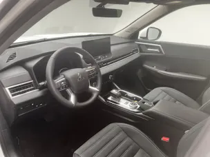 Mitsubishi Outlander 2.4 PHEV Invite 4x4