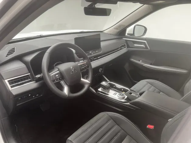 Mitsubishi Outlander 2.4 PHEV Invite 4x4