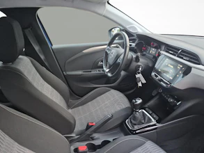 https://vehicle.imgix.net/4398941/b6e1d802-4af8-4011-9c11-3e22fe87ea6d.jpg