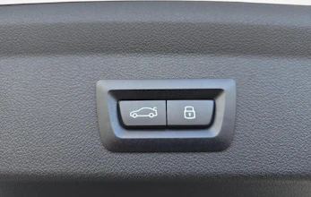 https://vehicle.imgix.net/4398947/b9a4c7b3-fc43-415e-ac1e-d8b189ec7b88.jpg