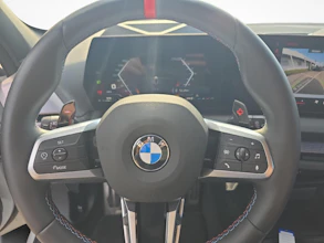 https://vehicle.imgix.net/4398947/bc325391-6ebb-4b96-9cfe-be0e1c4da1c1.jpg